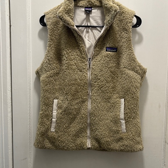 Patagonia Other - Patagonia Beige Sherpa Vest